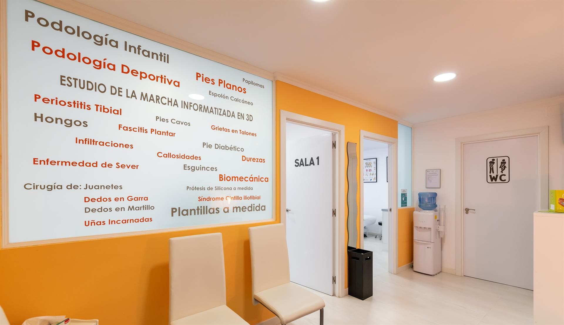 Instalaciones de nuestra clínica de podología en Boiro